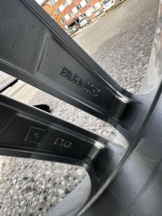 Оригинални Джанти Мерцедес Mercedes AMG 20 " 9.5j с датчици за наляган