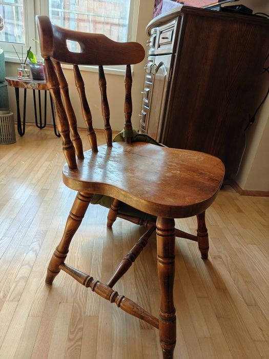 Комплект трапезна маса с 4 стола (Масив / Ретро стил)