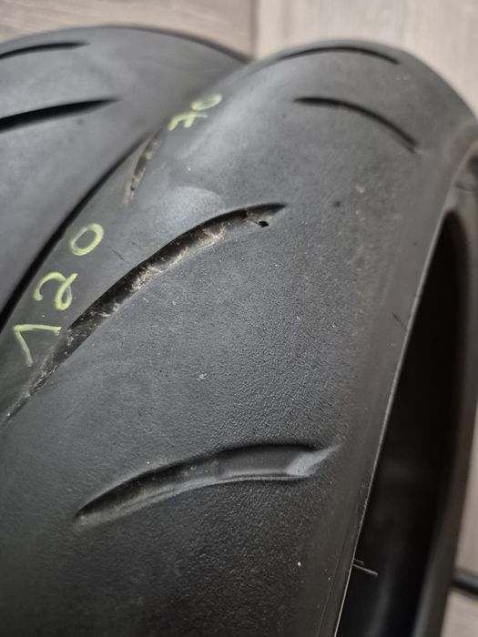 Set anvelope moto 120 70 17 cu 180 55 17 Bridgestone S21 dot 23 si 24