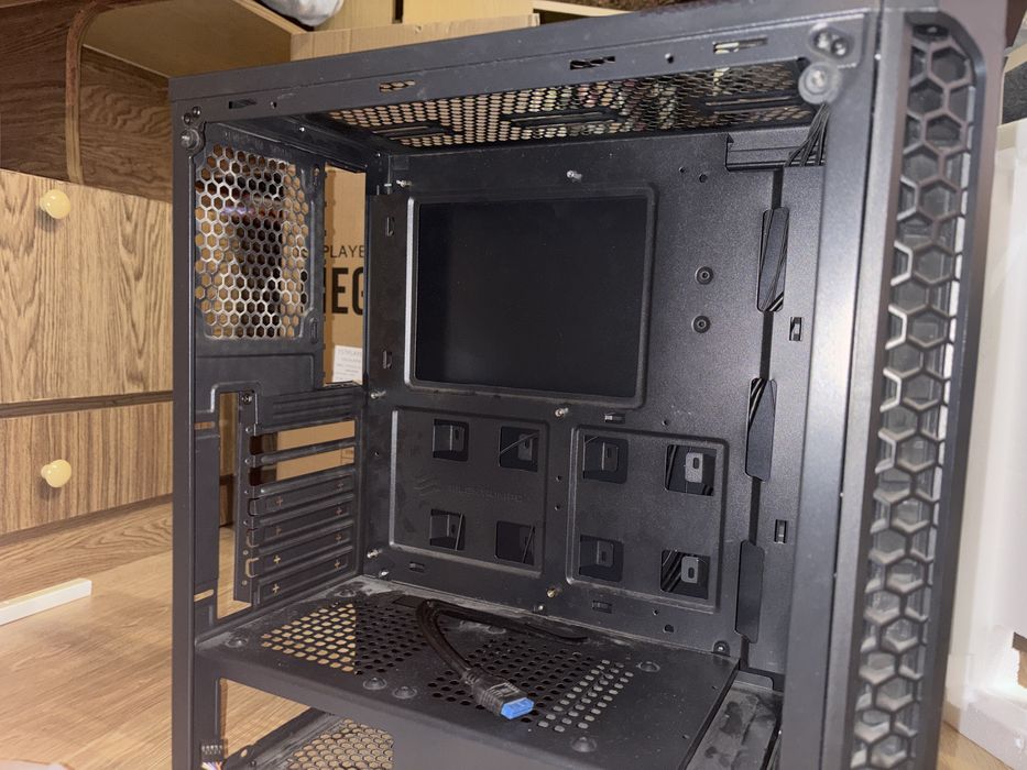 Carcasa Silentium PC SG1M Full-ATX