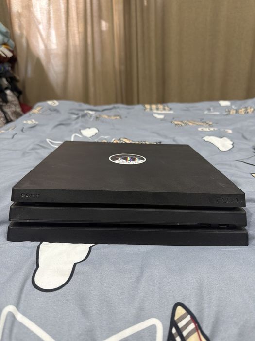 Playstation 4 pro 1 tb
