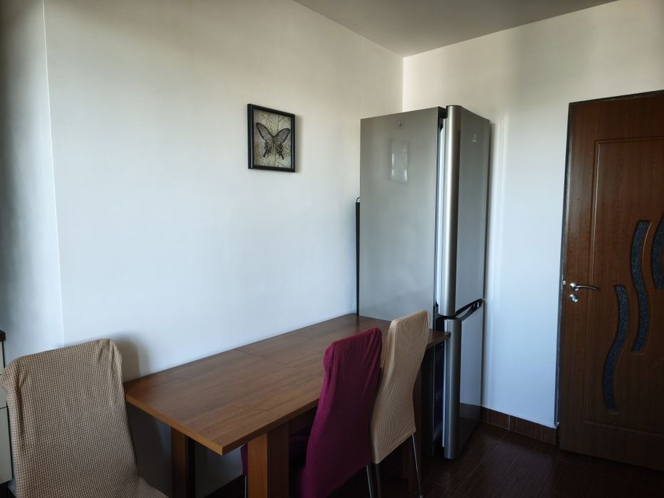 Inchiriez apartment cu 2 camere