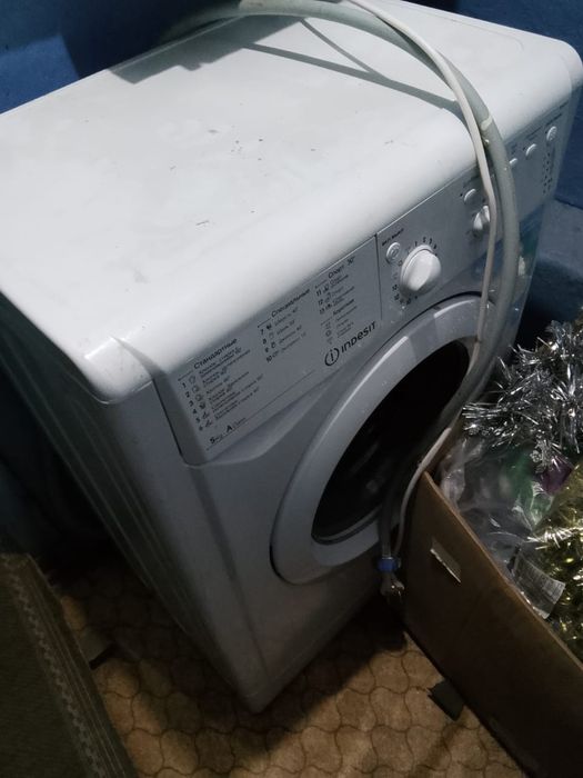 Продам стиральную машину