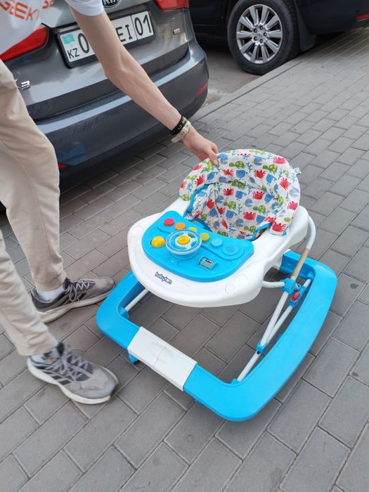 Ходунки детские состояние отличное