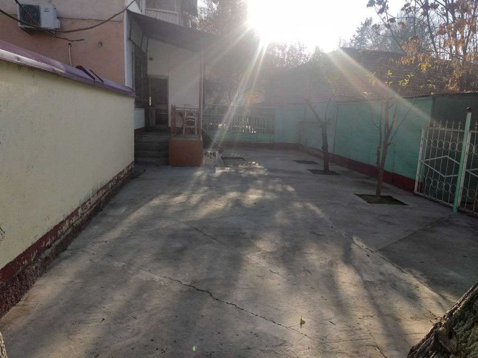 Kvartira sotiladi 3 xonali 1 etaj