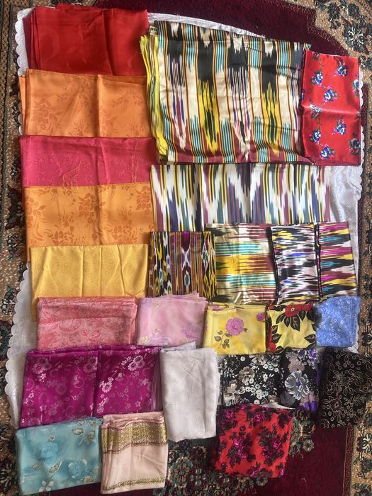 Отрезы советских тканей.