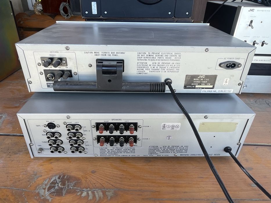 Amplificator si tuner JVC