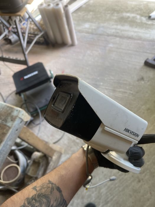 Cameră Supraveghere Hikvision 5MP TurboHD Varifocală 2.8-12mm