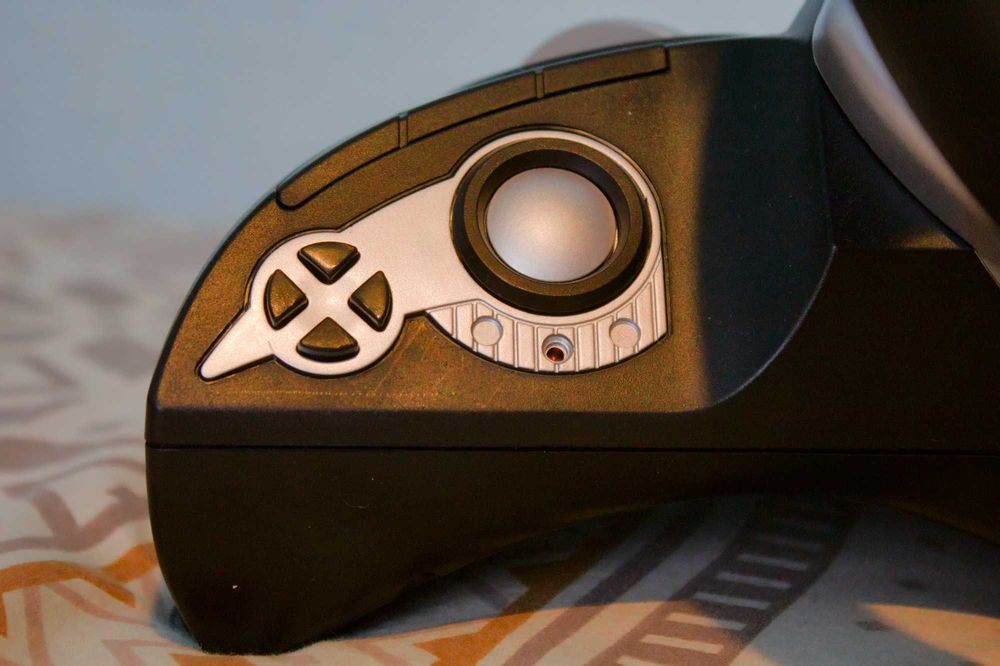 Volan Gaming RS Nano RS700 cu Pedale și Schimbător, Stare Impecabilă