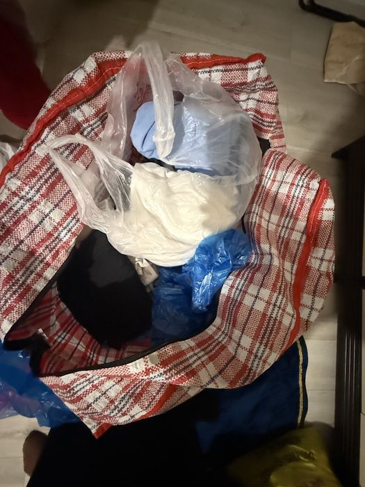 Отдам даром детские вещи