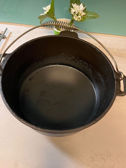 Ceaun de fonta 24 cm (4 L)