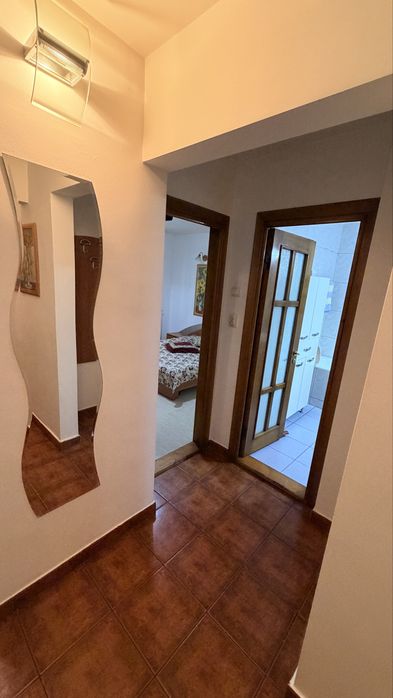 Apartament 2 camere  inchiriere Piata/Centru/Liceu Cuza/ Scoli  spatiu comercial sau locuit