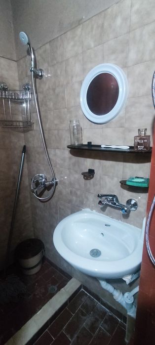 Отдава двустаен апартамент под наем в Казанлък