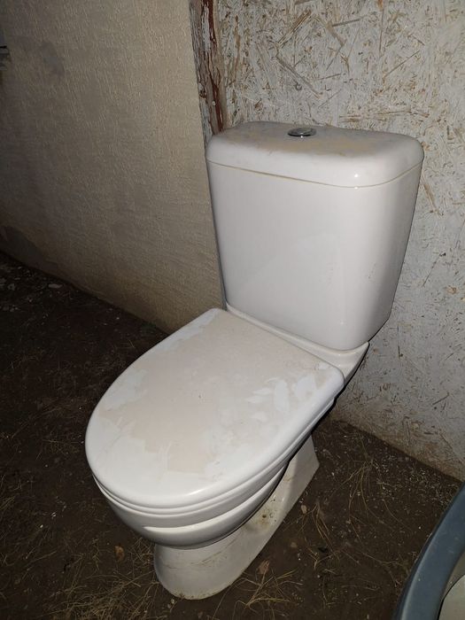 Продам унитаз в отличном состоянии