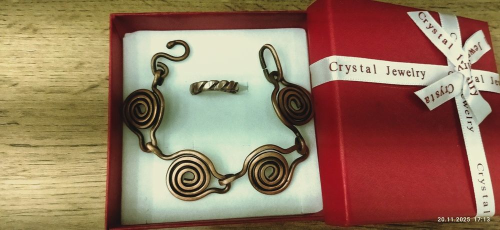 Браслет медный как украшение и для здоровья.