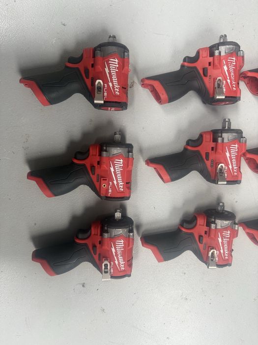 Masina de insurubat cu impact milwaukee FCIWF12G3