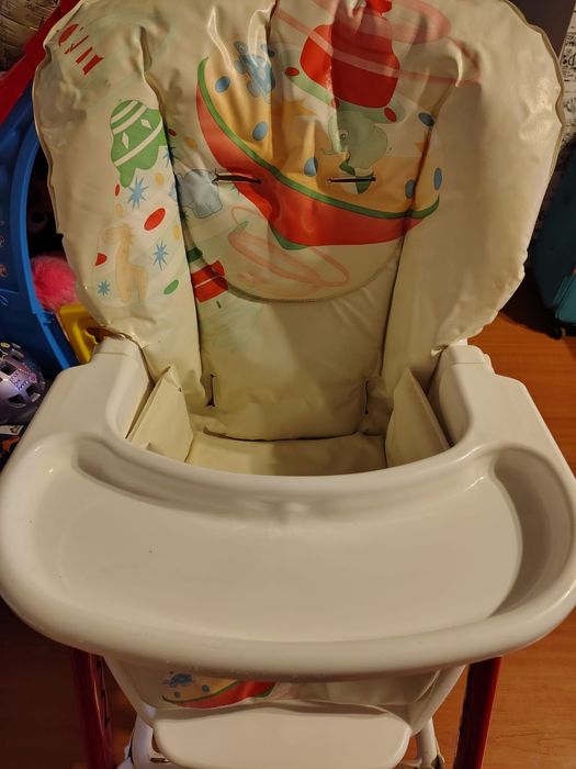 Scaun bebe cu măsuță CAM Campione