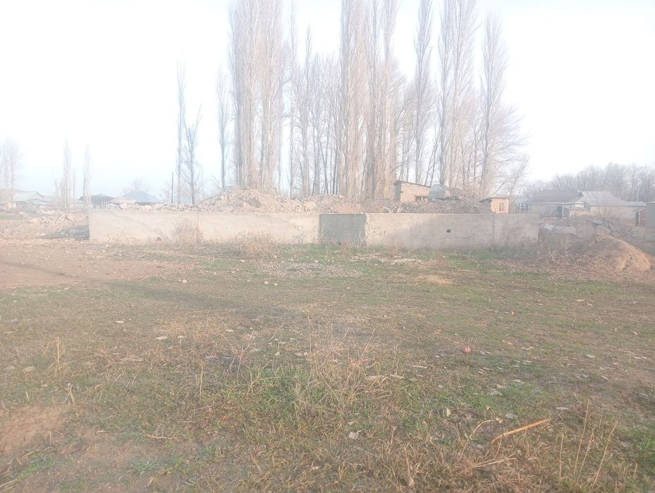 Участок с фундаментом