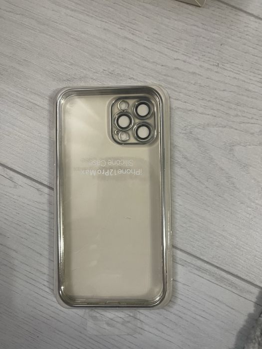 Husa 12 pro max transparenta