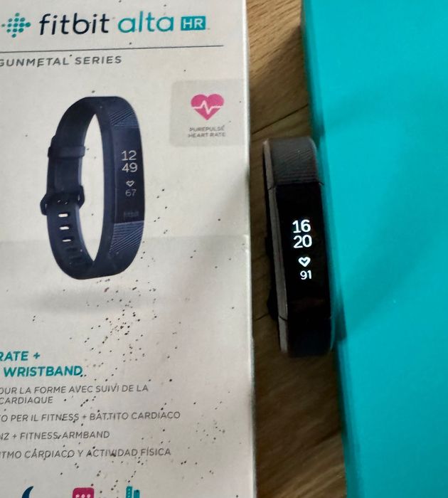 Ceas FitBit Alta HR