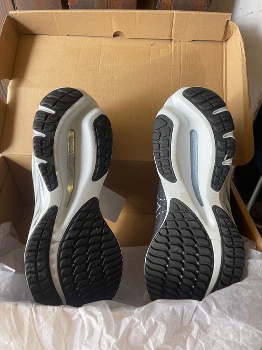 Обувки Mizuno, 40 номер