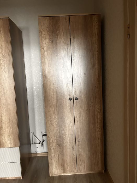 Срочно Продам шкаф двухдверный самовывоз