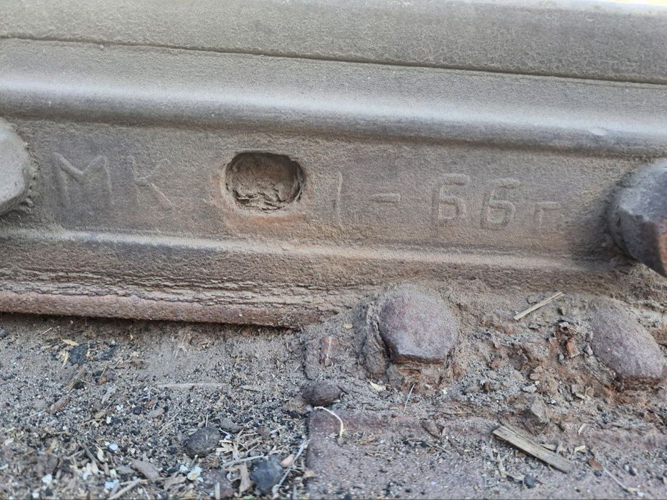 Рельс Р43 с деревяными шпалами 884 метра