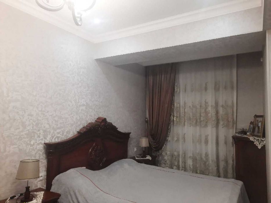 3 xonali kvartira sotiladi, 80 kv., yangi qurilgan uy. 4 qavat