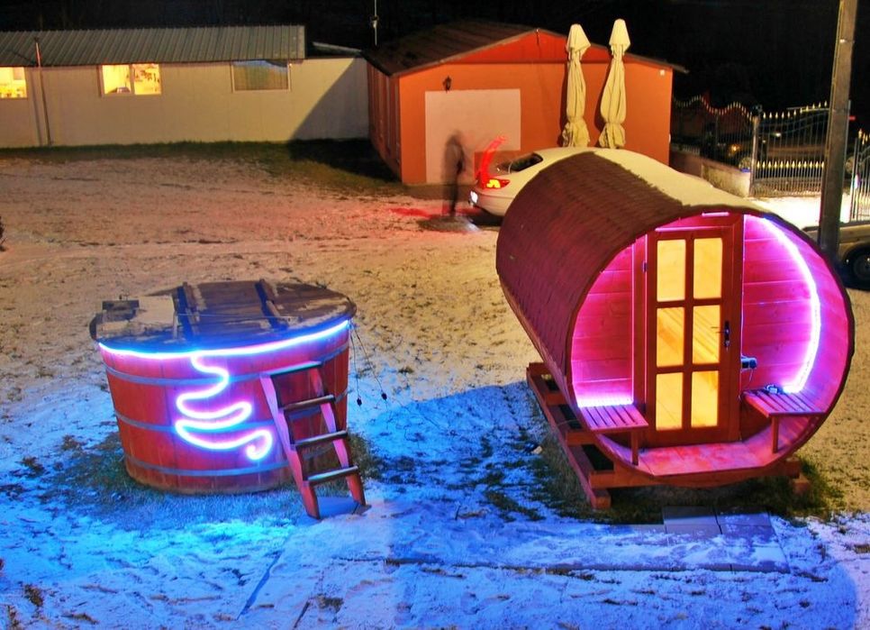 Vand Vila , Hala industriala , Casa de servitute , solar 500mp , 5000m