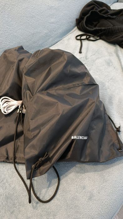 Balenciaga track 39