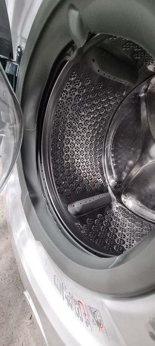 ТОП Пералня Series 8000 AEG L8FE74485 А+++ 1400обр 8кг