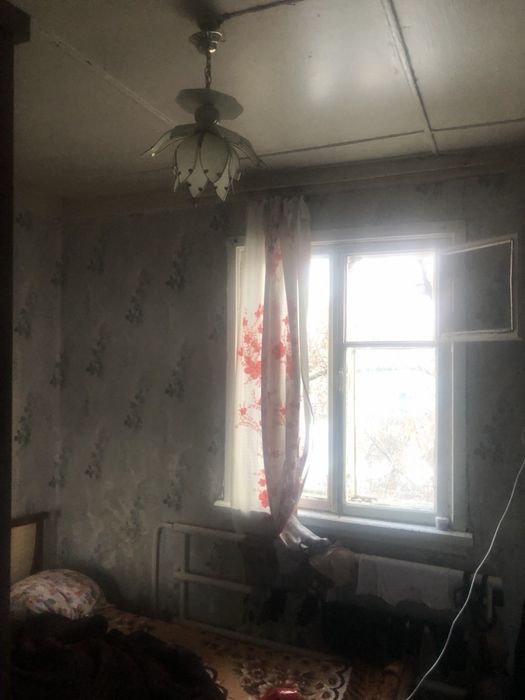 Продажа спутник 4 2/2/2 33000& деревяжка