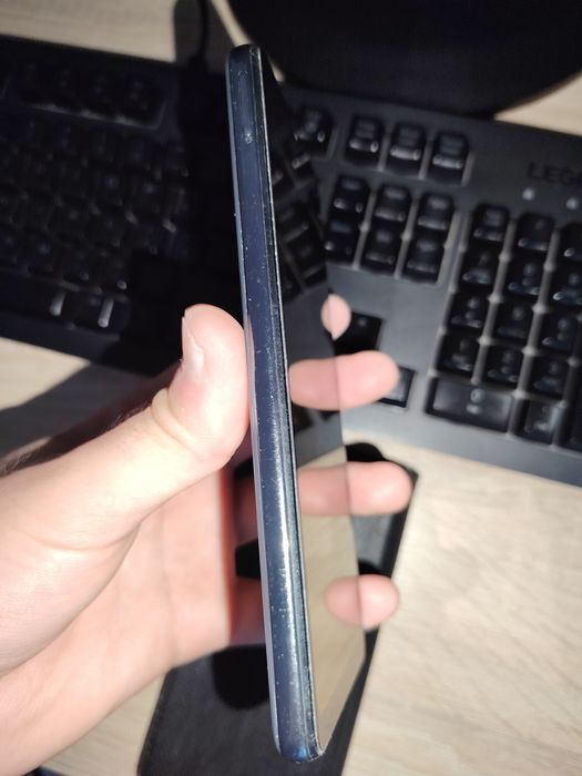 Telefon Samsung Galaxy A32 4G 128GB, 2 huse si folie, urme normale de uzura