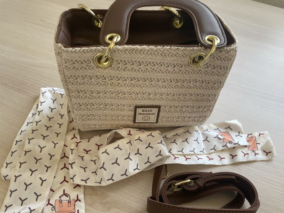 Дамска чанта елегантна малка лятна дръжка