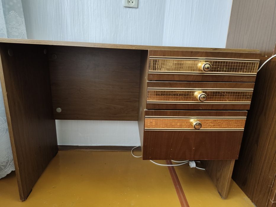 Продам гарнитур Арай
