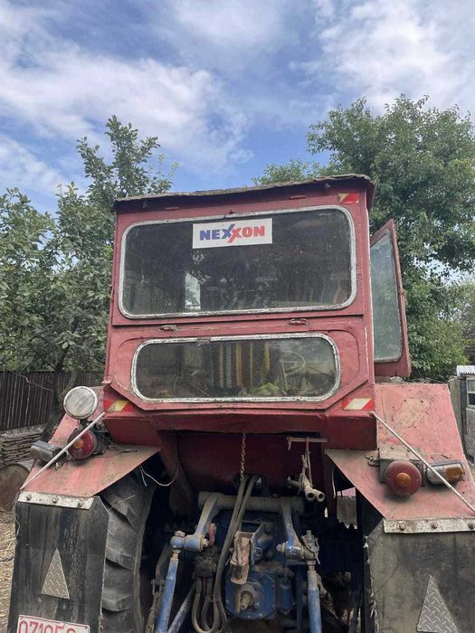 Vand tractor u650 cu utilaje si separat