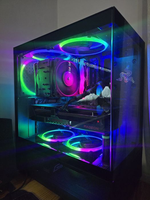 Настолен компютър-9070XT