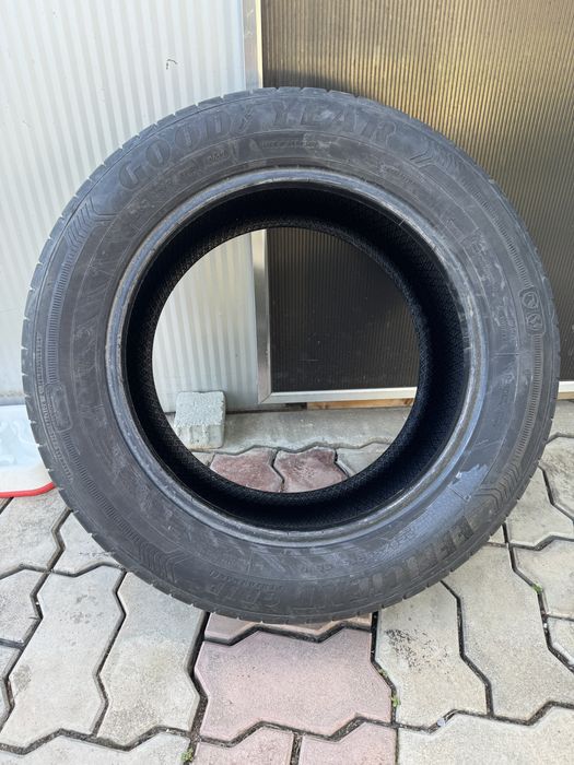 Anvelope auto de vara 225/55/16 personale in stare buna