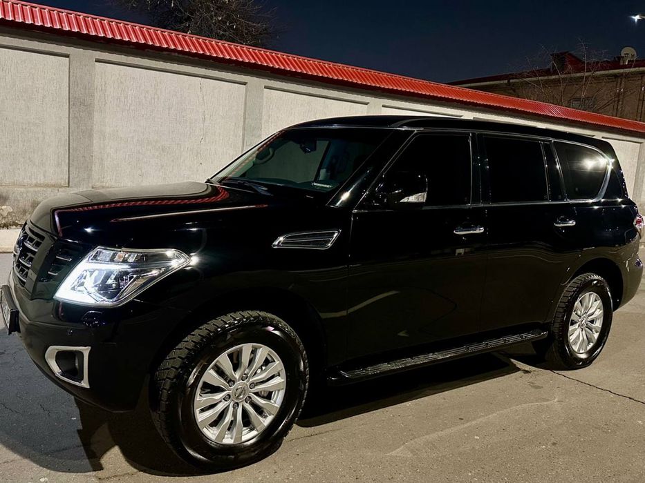 Продается Nissan patrol 2019 года пробег 89.000 4литровый