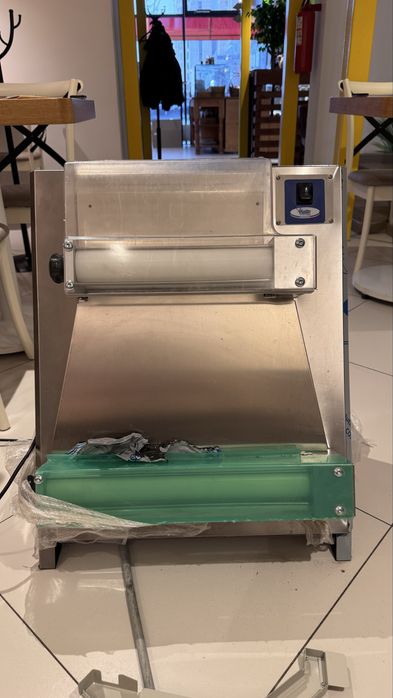 Продам тестораскаточную машину