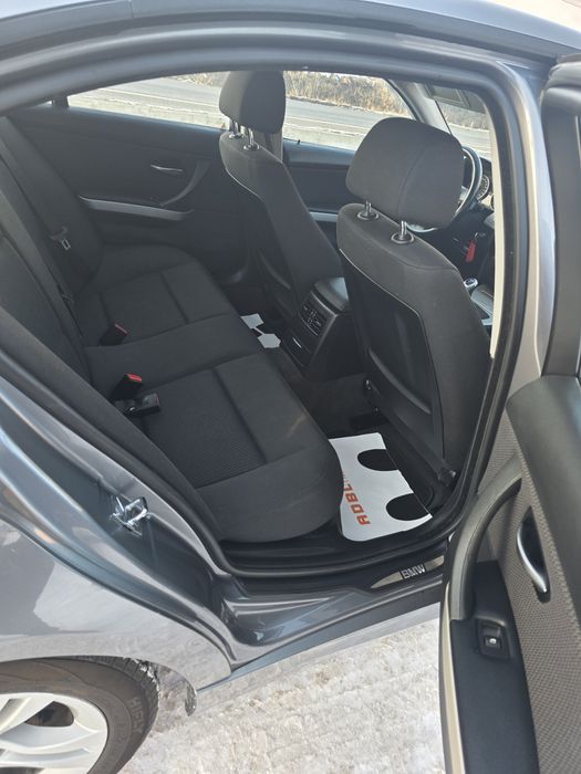 Bmw E90 2.0d Euro5  navi jante carlig Senzori Import Olanda