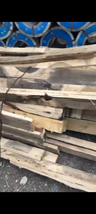 Доски брус балки