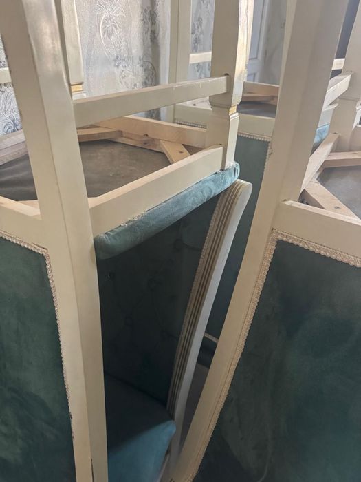 Продам Стулья 12 штук