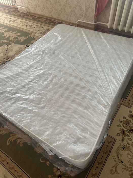 Продам б/у матрас