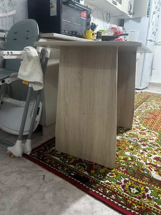 Продам стол стулья