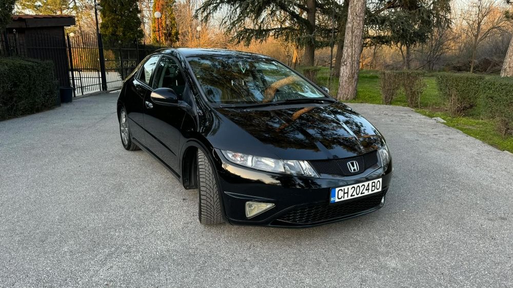 Honda Civic 
2.2 Дизел
140 Коня 
2010г
