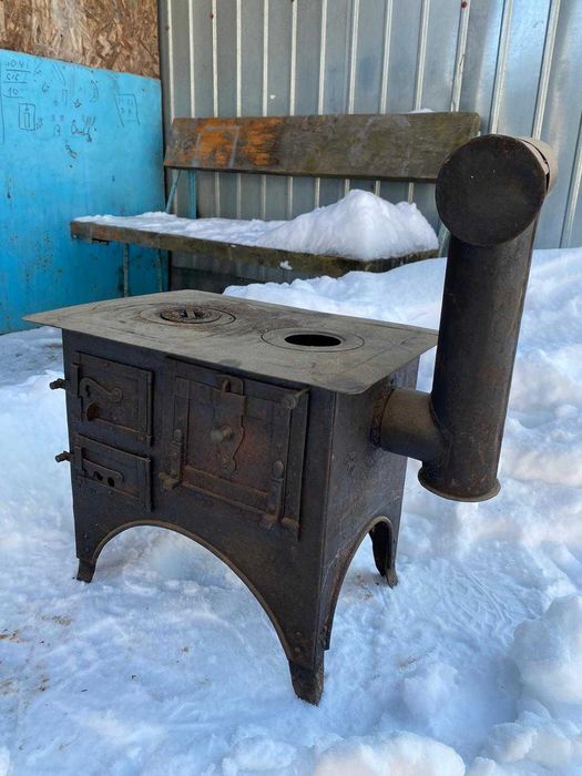 Sobă veche în miniatură