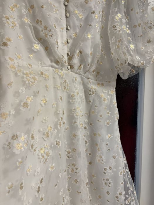 Rochie alba cu flori