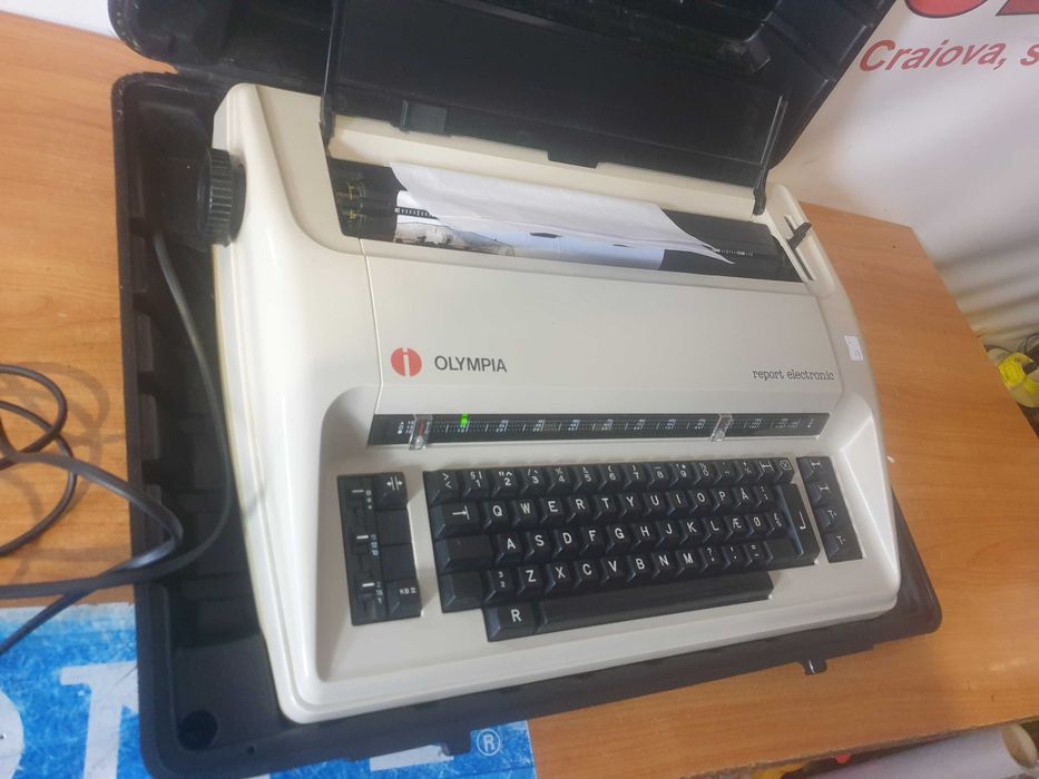 Masina electronica de scris Olympia Werke AG  Report  electronic