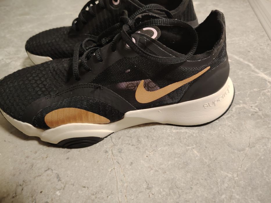 Дамски маратонки на Naik superrep